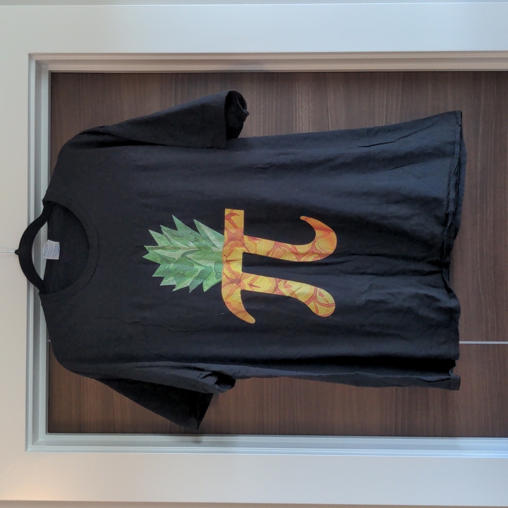 Pi Day "Pi-neapple" Graphic Tee